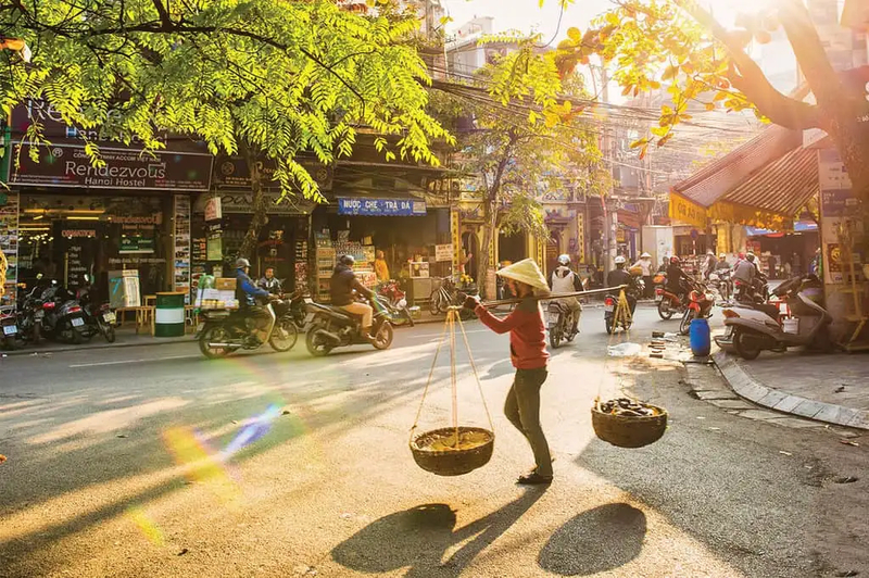 Tháng 9 và tháng 10 thời tiết trở nên dễ chịu với nắng nhẹ, gió mát và không khí khô ráo hơn.
