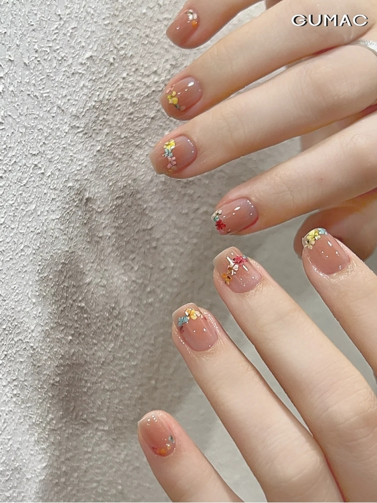 mau nail hoa kho dep cho cac co nang diu dang