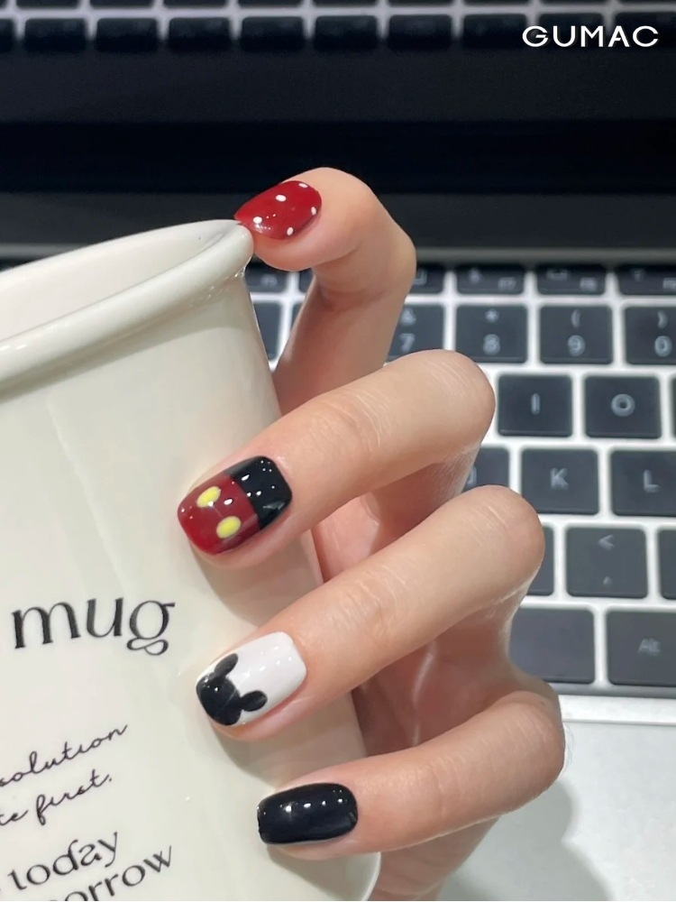 nail hoat hinh mickey