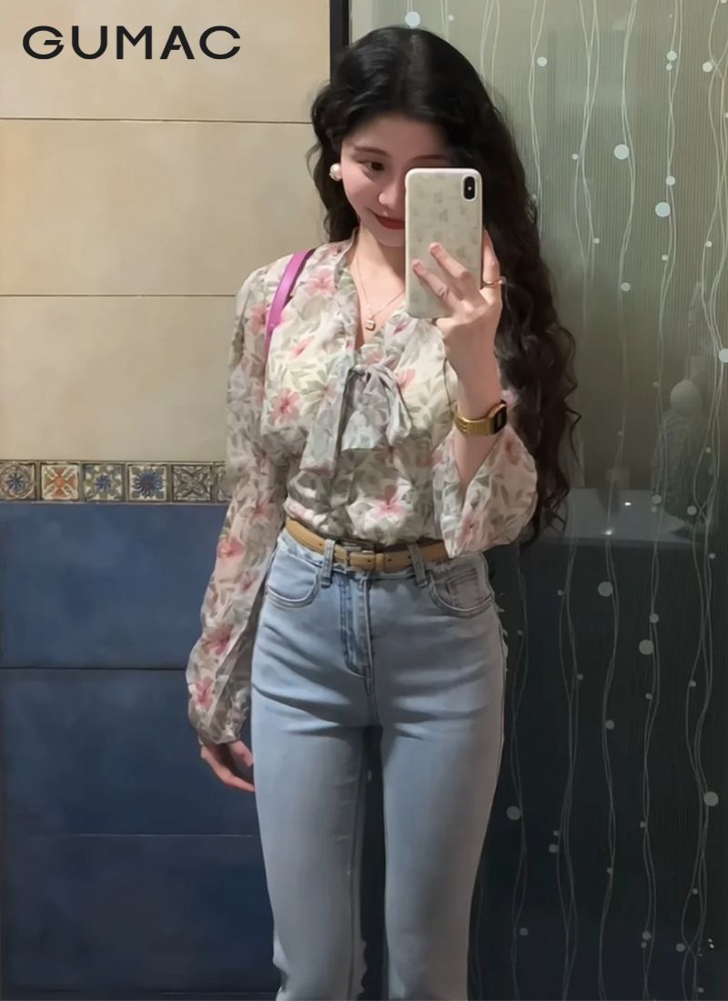 Sơ mi nữ họa tiết form rộng phối quần skinny jeans xanh