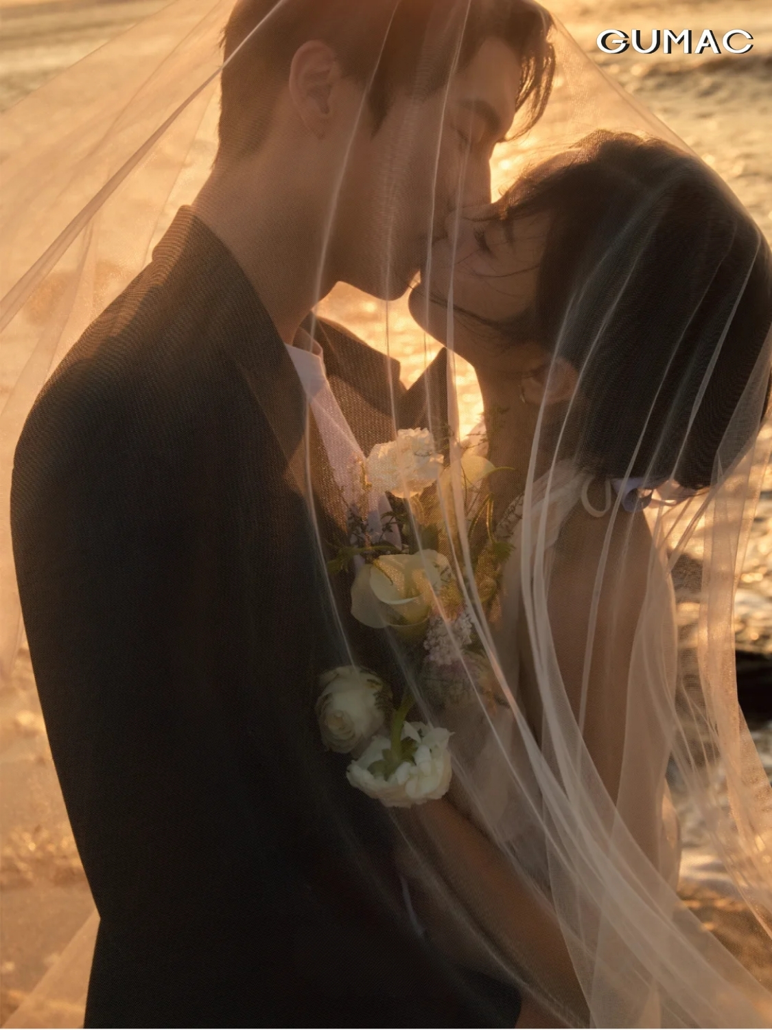 tao dang chup anh cuoi nam nu duoi hoang hon