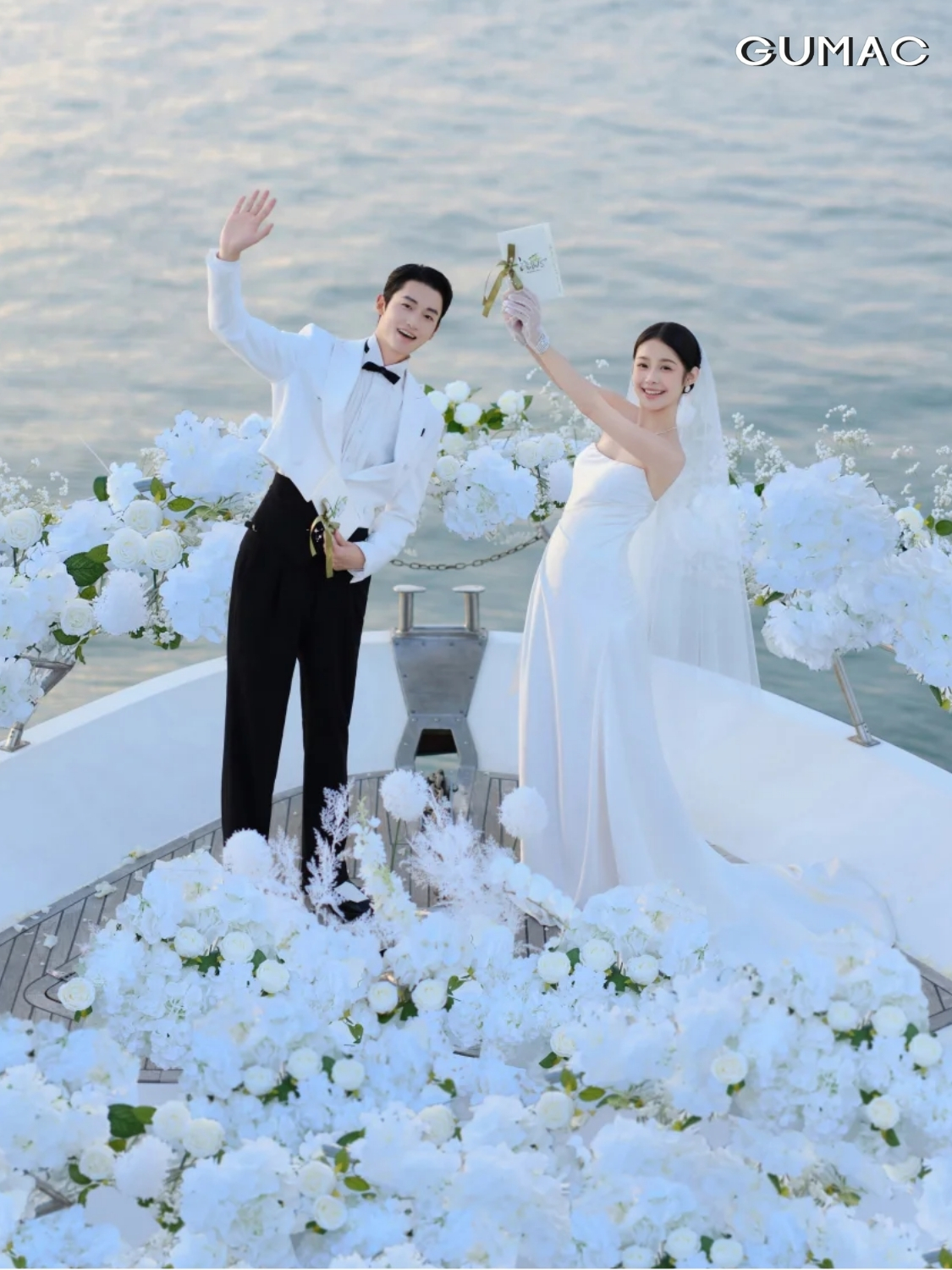 y tuong tao dang chup anh cuoi moi la tren du thuyen