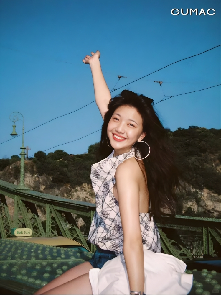 kieu tao dang ngoi tren thanh cau chup anh