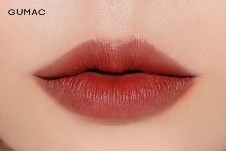 Son màu đỏ gạch