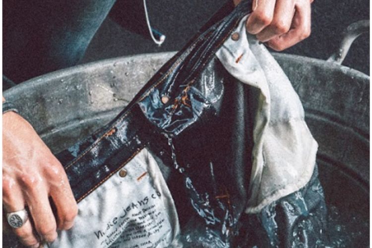 cách giặc quần jean bền, không bị giãn