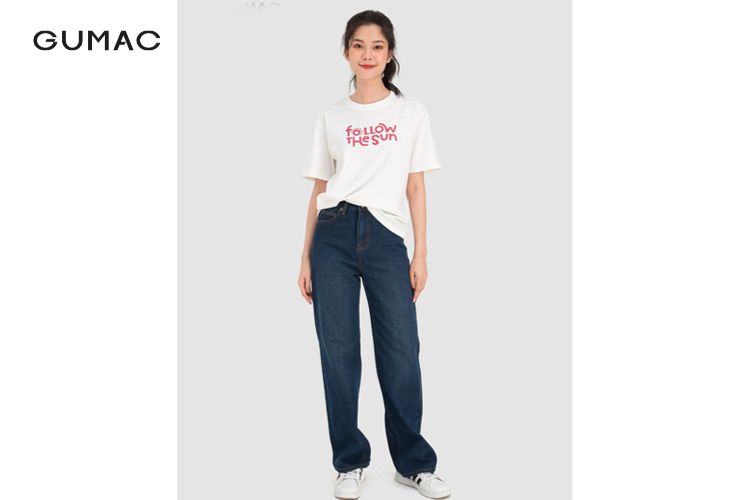 Phối sneaker trắng nữ với quần jean Phối sneaker trắng nữ với quần jean