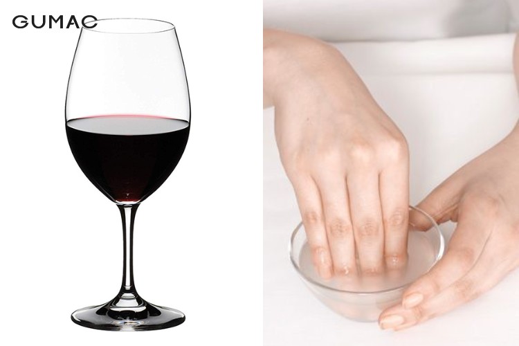 Cách tẩy sơn móng tay bằng rượu vang trái cây