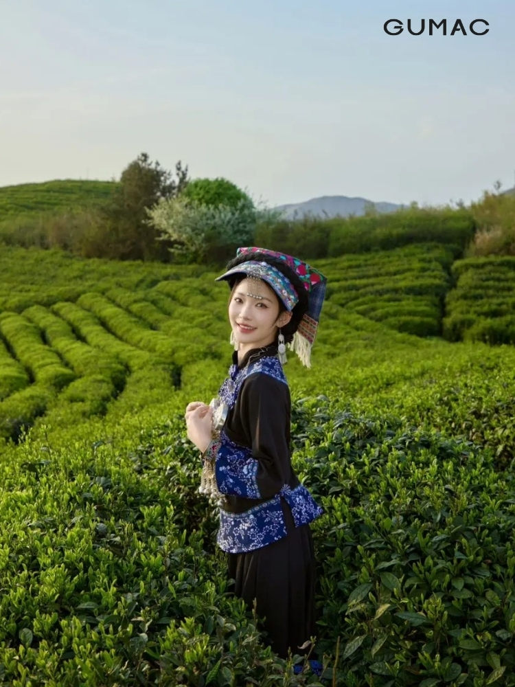 concept&nbsp;chup anh doi che voi trang phuc dan toc