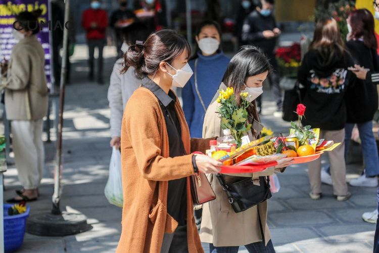 Đi chùa để cầu tình duyên