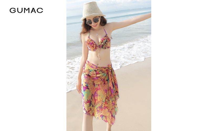 phối bikini với khăn choàng vừa sexy vừa sang chảnh