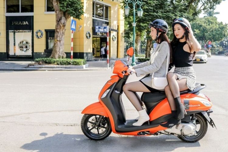 Ngồi 1 bên chéo chân Ngồi 1 bên chéo chân
