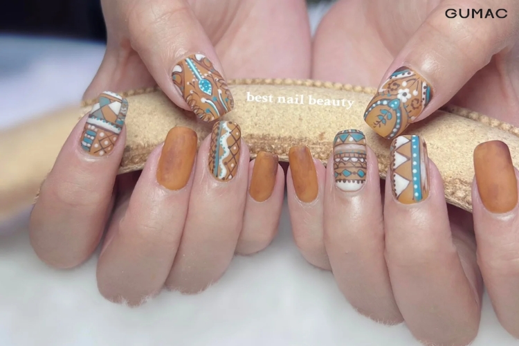 mau nail hoa tiet tho cam vintage