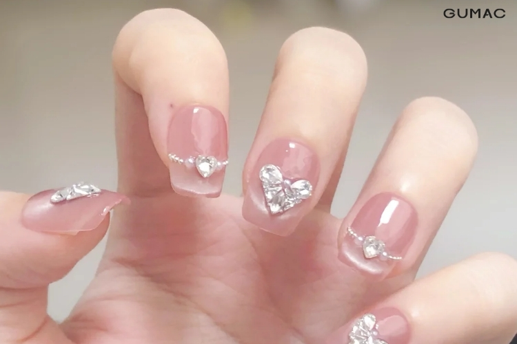 mau nail hoa tiet trai tim dinh da sang trong