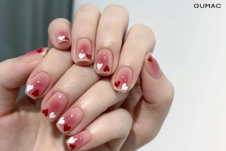 mau nail trai tim nen hong dep