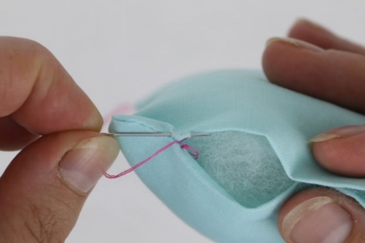 Tránh may vá, đụng vật nhọn