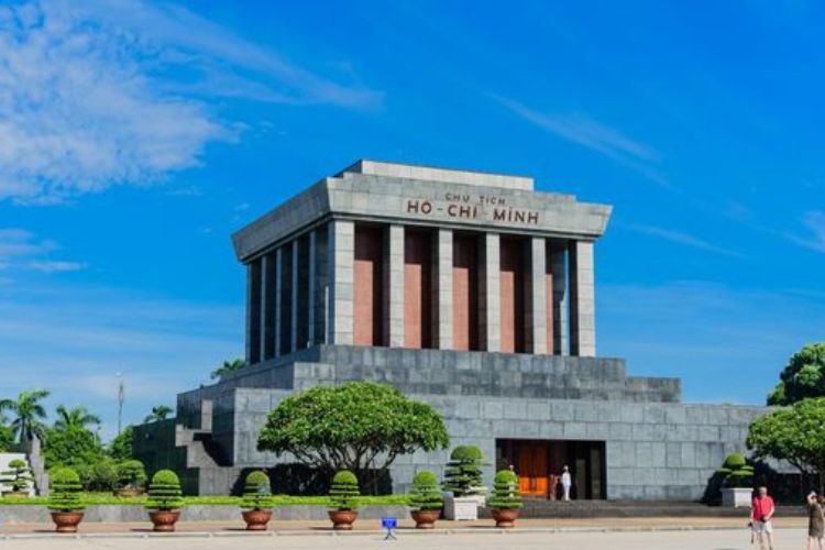 mùng một đi lăng chủ tịch