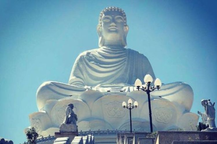 mùng 1 Tết đi chùa Ông Núi