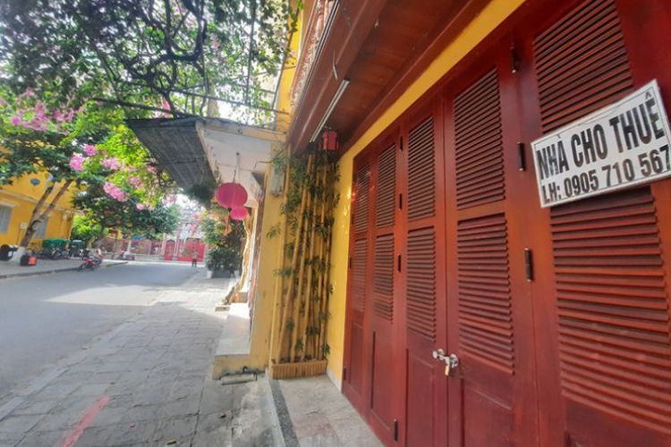 Đóng cửa nhà vào ngày đầu năm