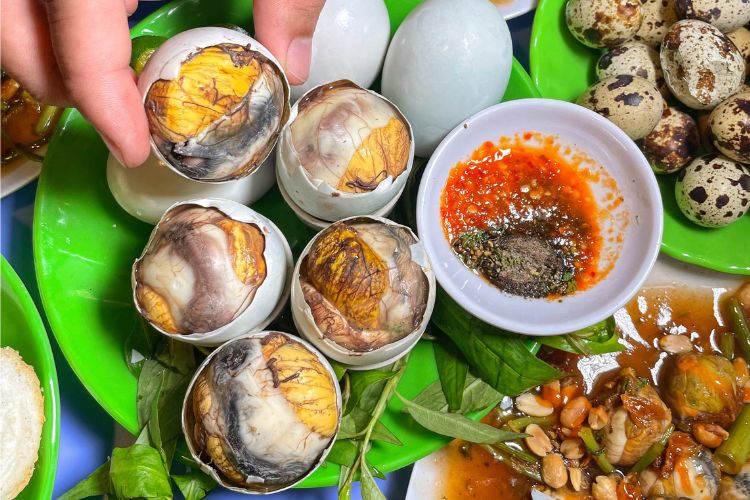 Kiêng ăn trứng Vịt lộn