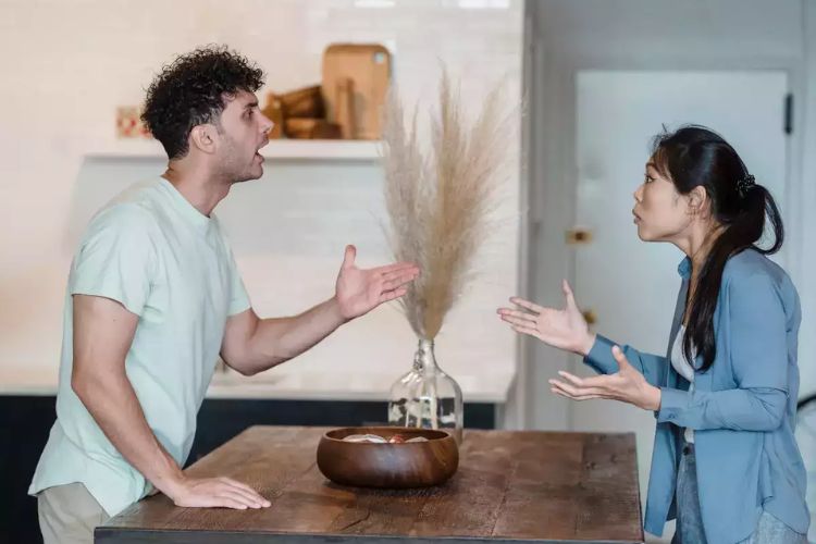 Kiêng to tiếng, cãi vã ngày xuân