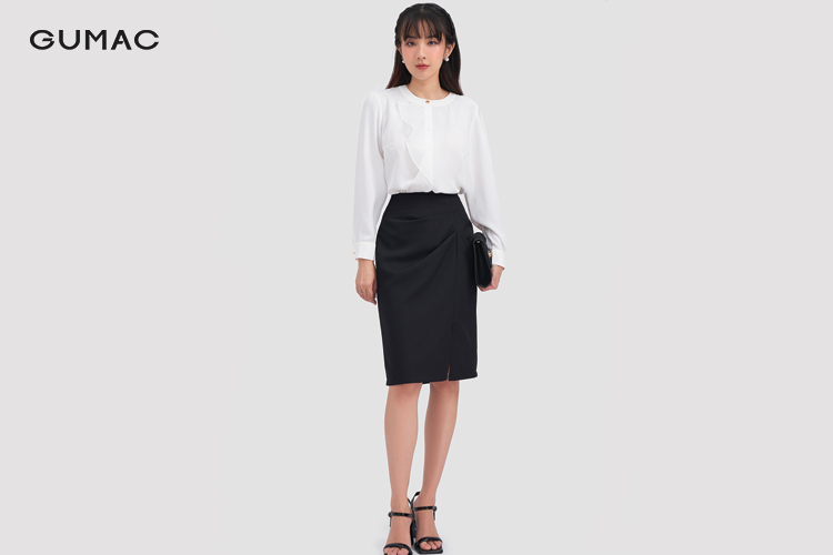 Diện trang phục màu sắc đơn giản