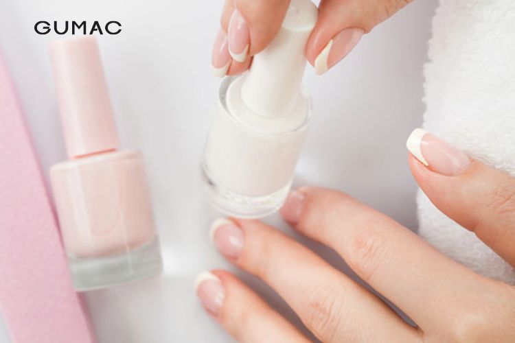 Khi sơn gel thì sơn top coat hay sơn base trước