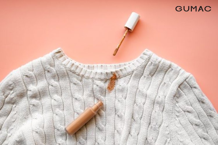 Những lưu ý khi tẩy vết son trên quần áo