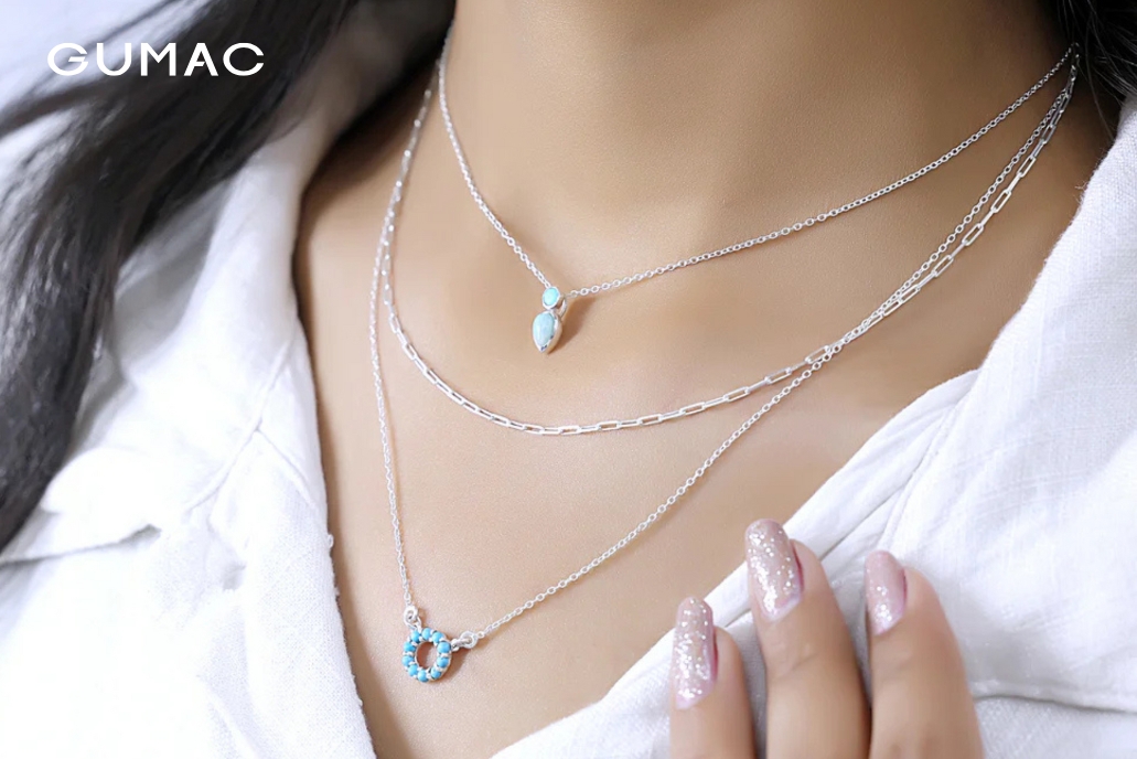 tang day chuyen cho ban gai y nghia