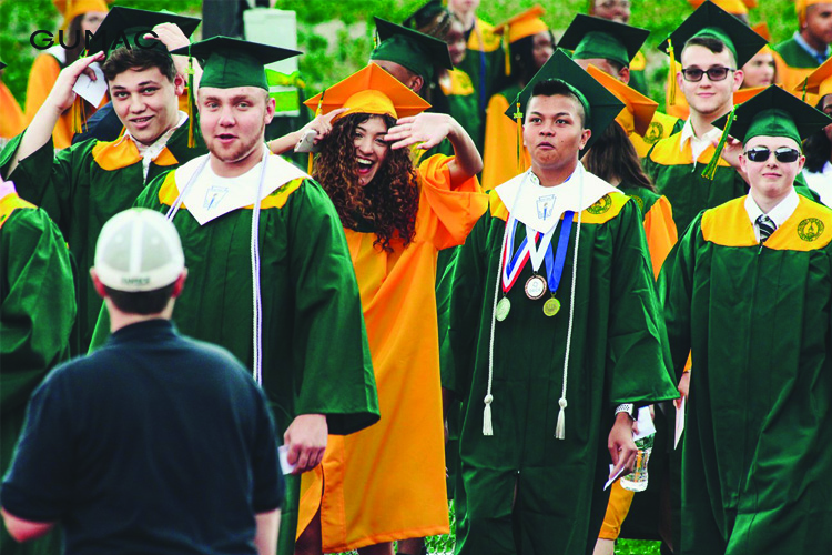 Lễ phục tốt nghiệp đại học của các trường hàng đầu thế giới
