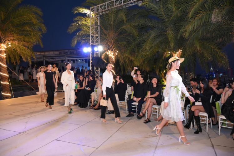 Trình diễn cast walk BST GUMAC