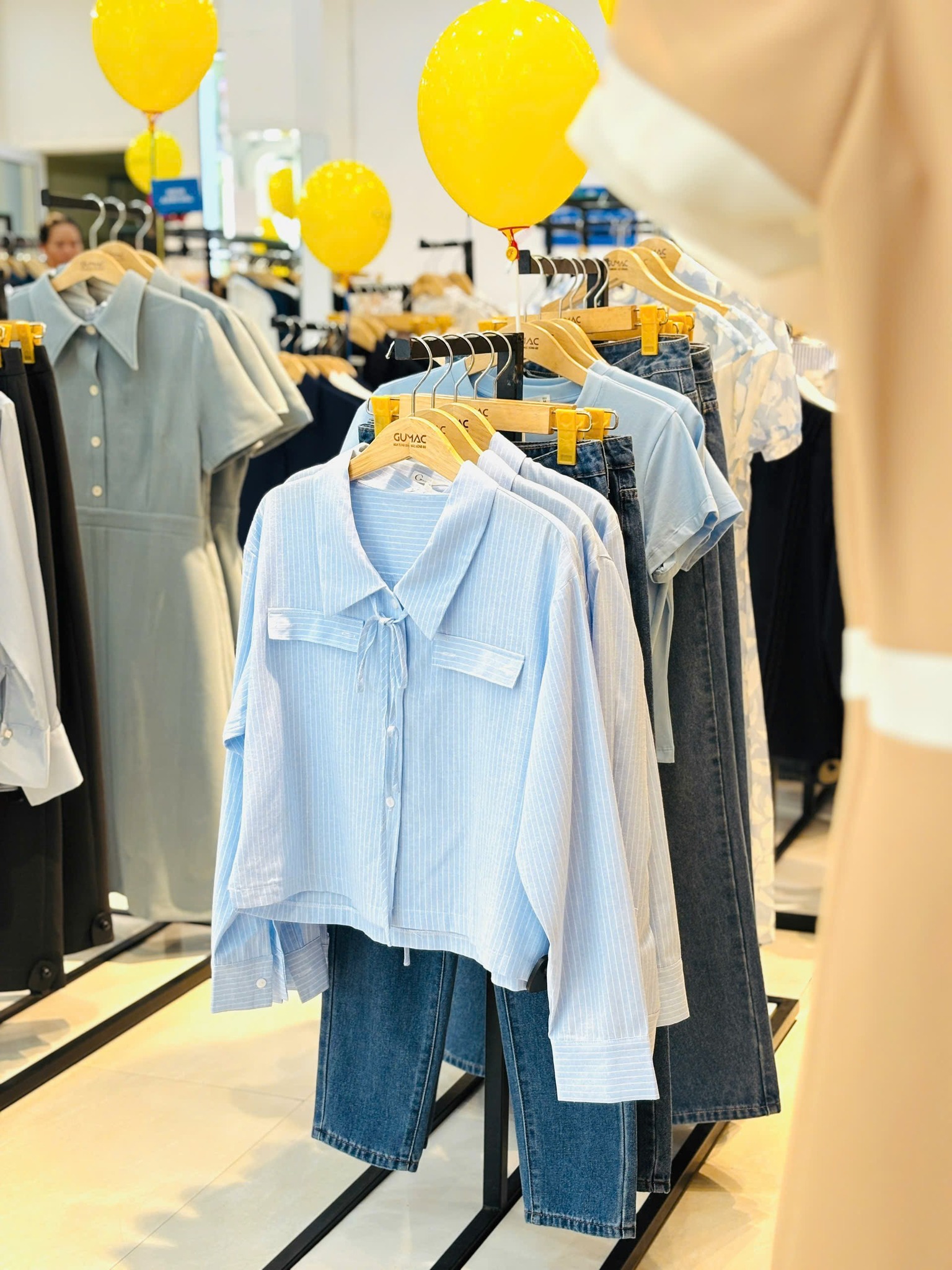 ao so mi gumac uu dai kep deal cuoi thang sale upto 50